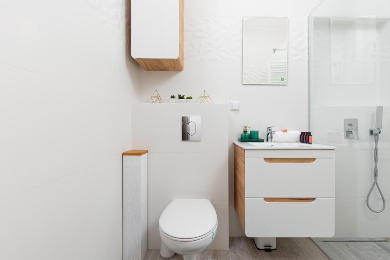 City Center Apartment Elektoralna By Noclegi Renters Warsaw Exterior photo