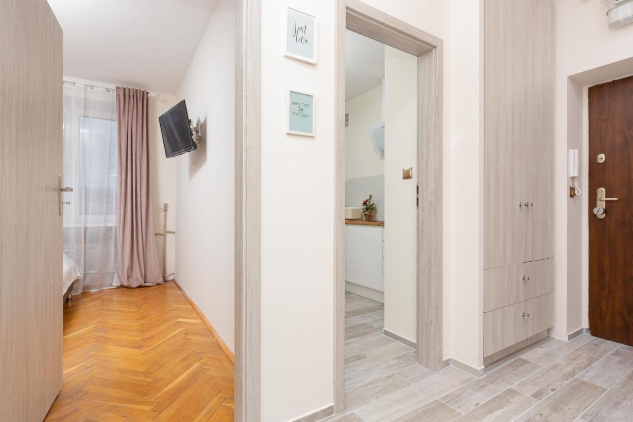 City Center Apartment Elektoralna By Noclegi Renters Warsaw Exterior photo